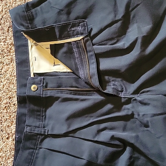 Men's Casual Shorts - Picture 2 of 5